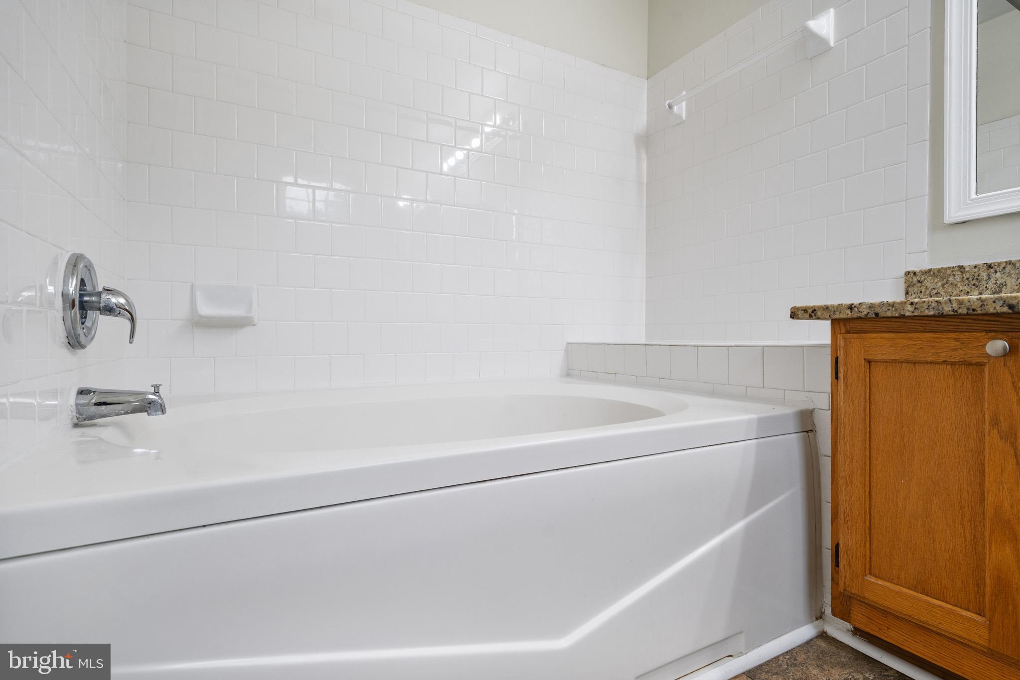 YORKSHIRE KNOLLS - Residential