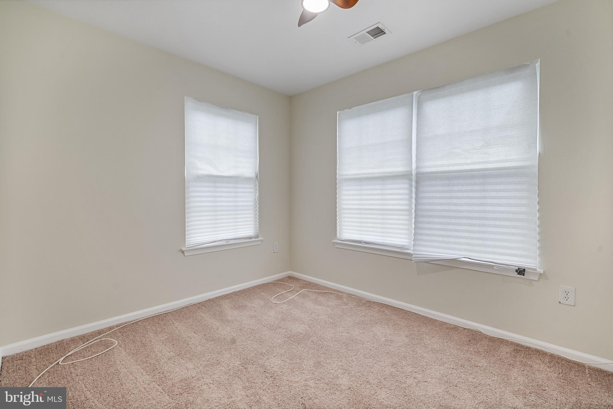 YORKSHIRE KNOLLS - Residential