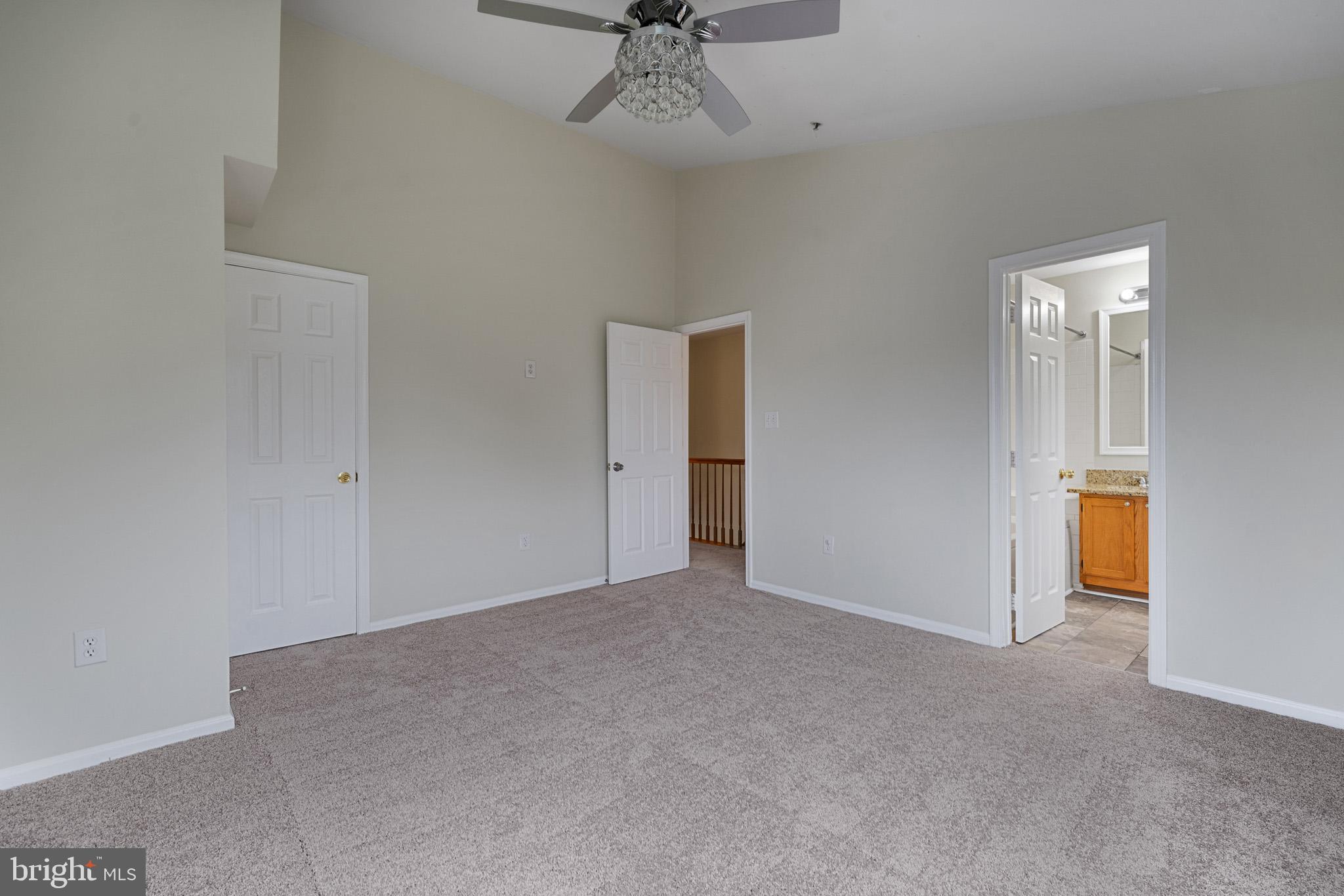 YORKSHIRE KNOLLS - Residential