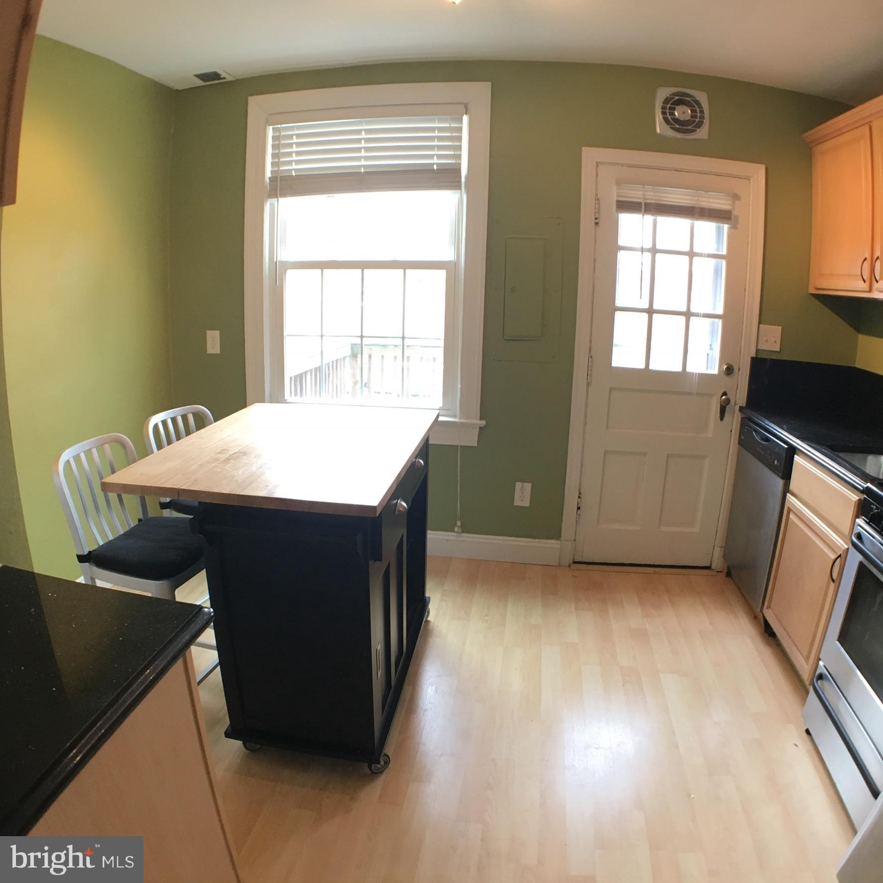 1303 S BARTON STREET 204