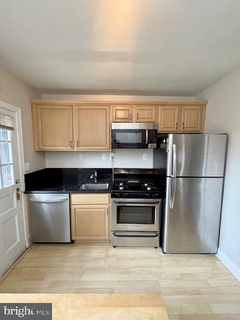 ARLINGTON VILLAGE - Residential Lease