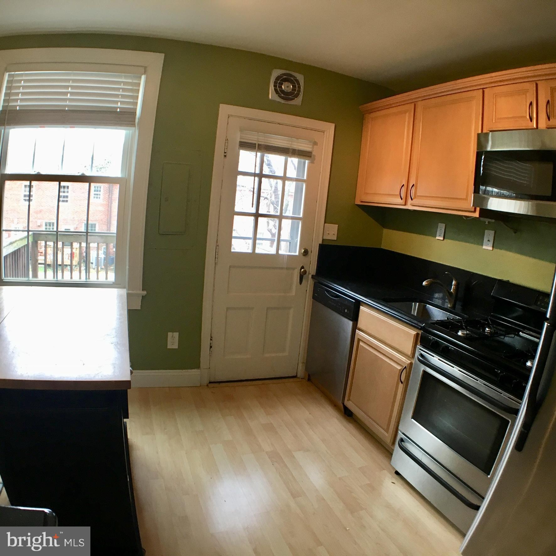 1303 S BARTON STREET 204