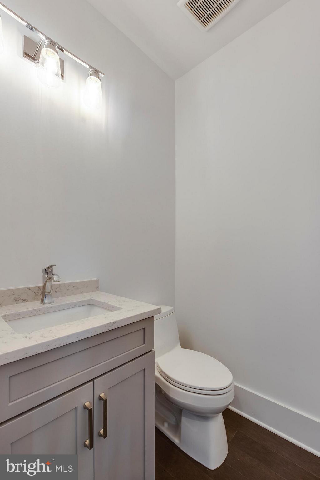 EASTPORT - Residential