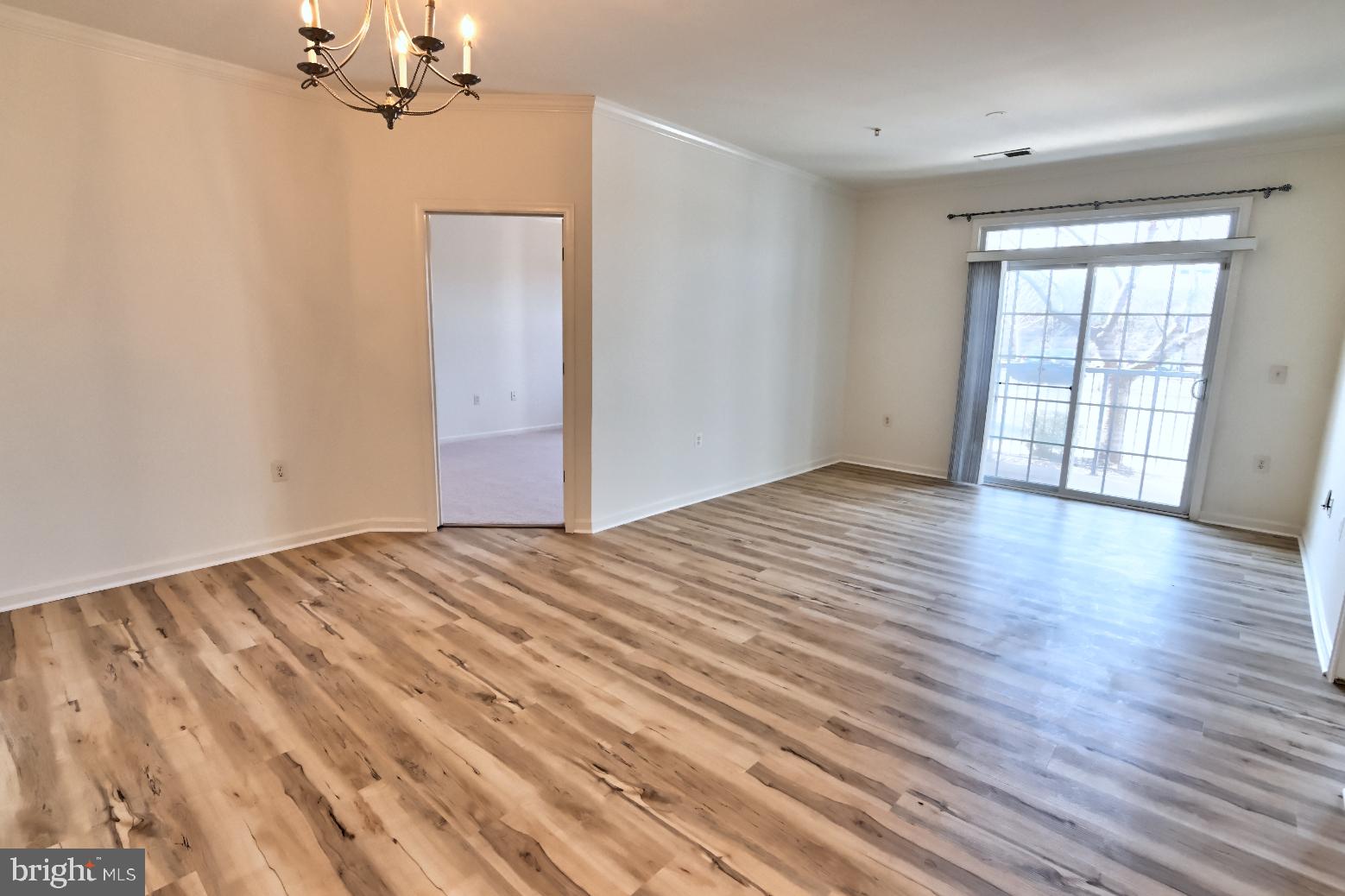 COMMONS ON POTOMAC SQUARE - Residential