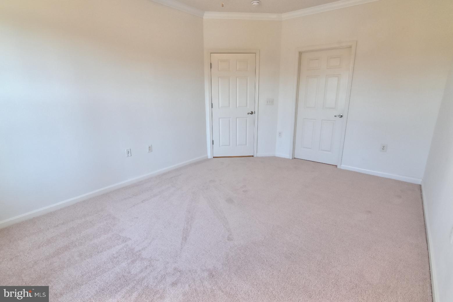 COMMONS ON POTOMAC SQUARE - Residential