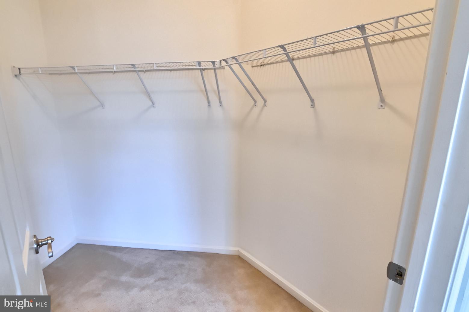 COMMONS ON POTOMAC SQUARE - Residential