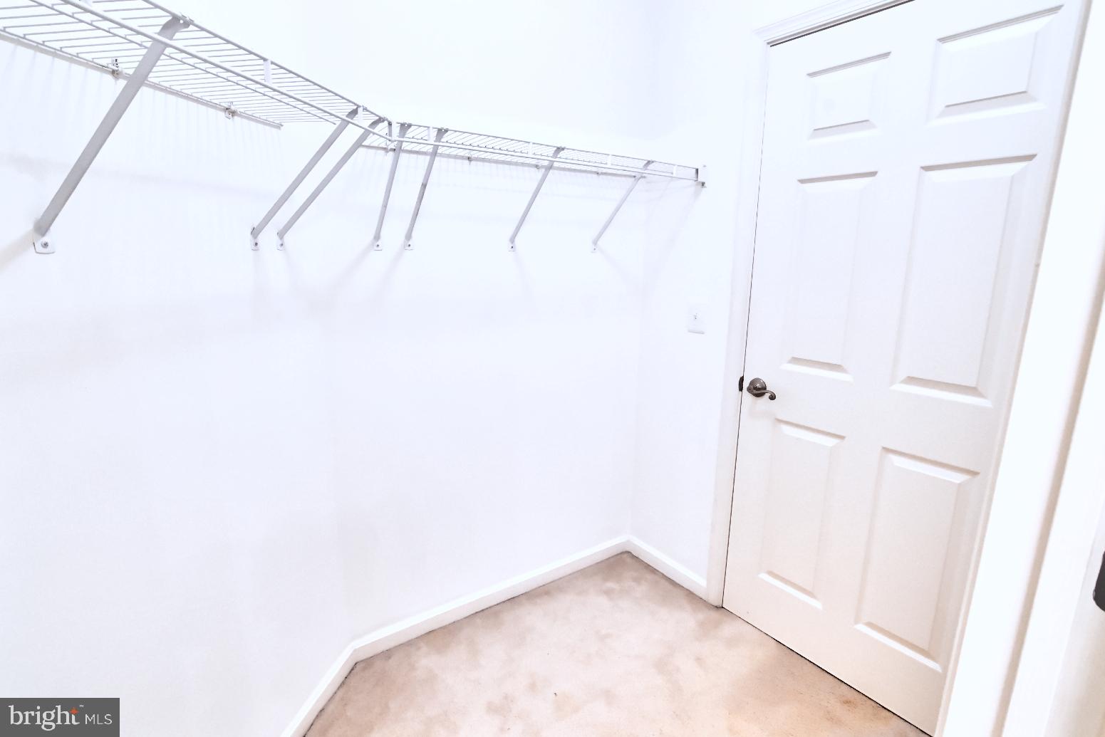 COMMONS ON POTOMAC SQUARE - Residential