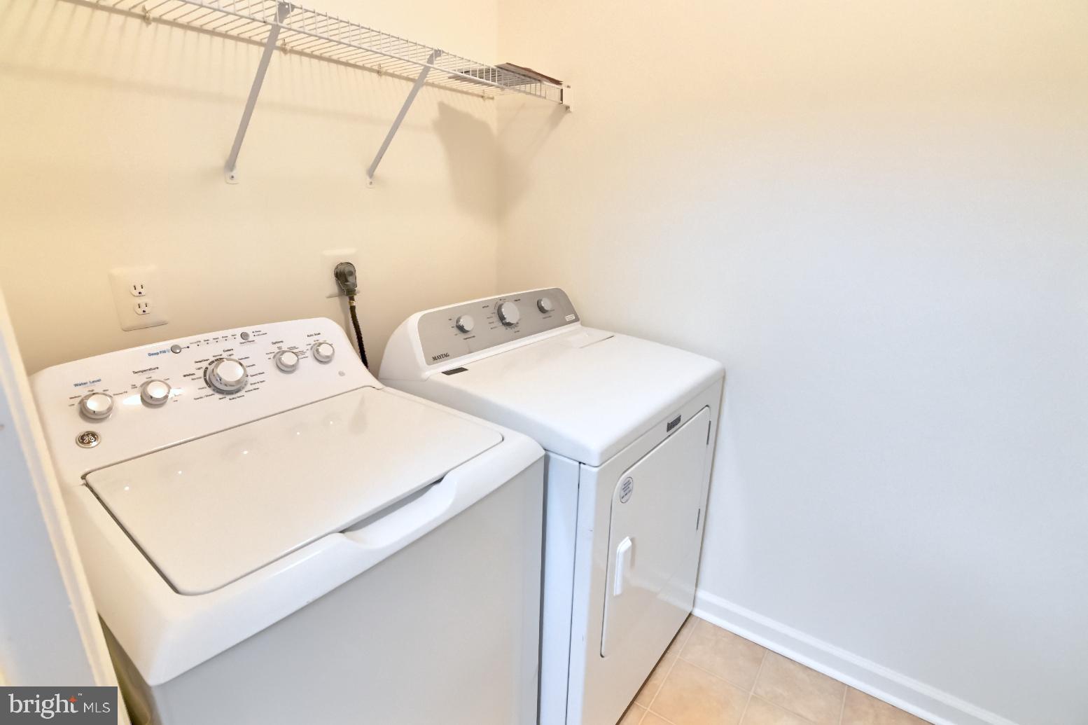 COMMONS ON POTOMAC SQUARE - Residential