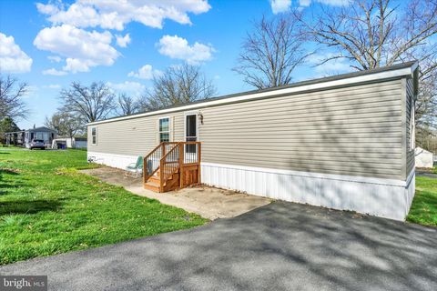 155 PAWNEE AVENUE DOVER PA 17315