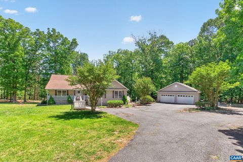 Homes For Sale - 6668 Thomas Jefferson Pkwy Pkwy<br/> PALMYRA, VA 22963