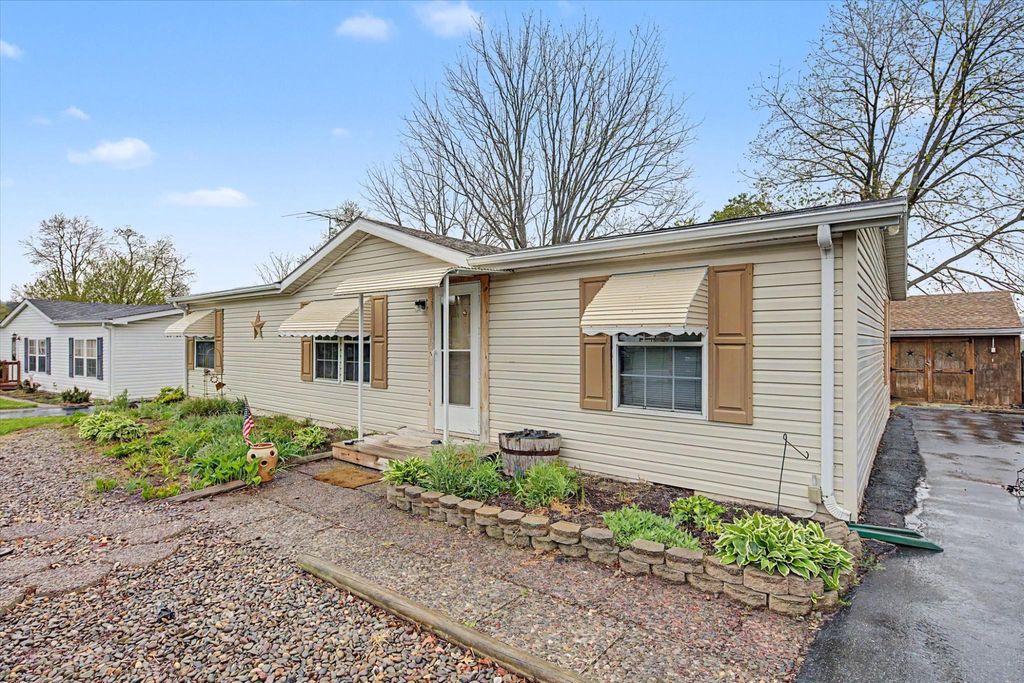 Photo of 16 Ray Drive, DENVER, PA 17517 (MLS # PALA2086406)