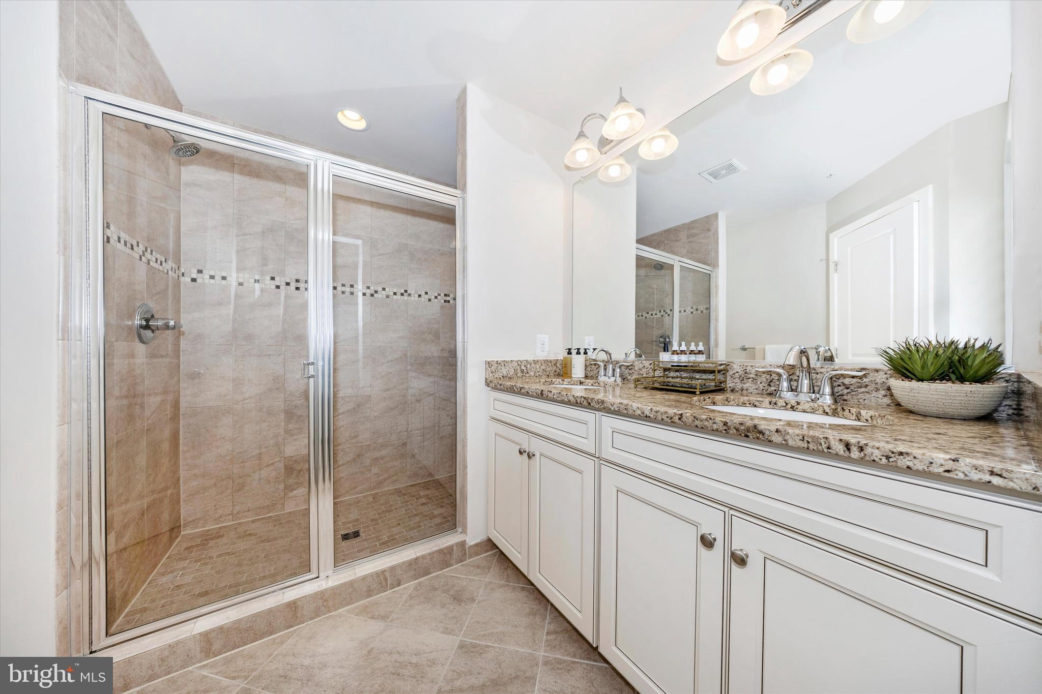 LANDSDALE - Residential