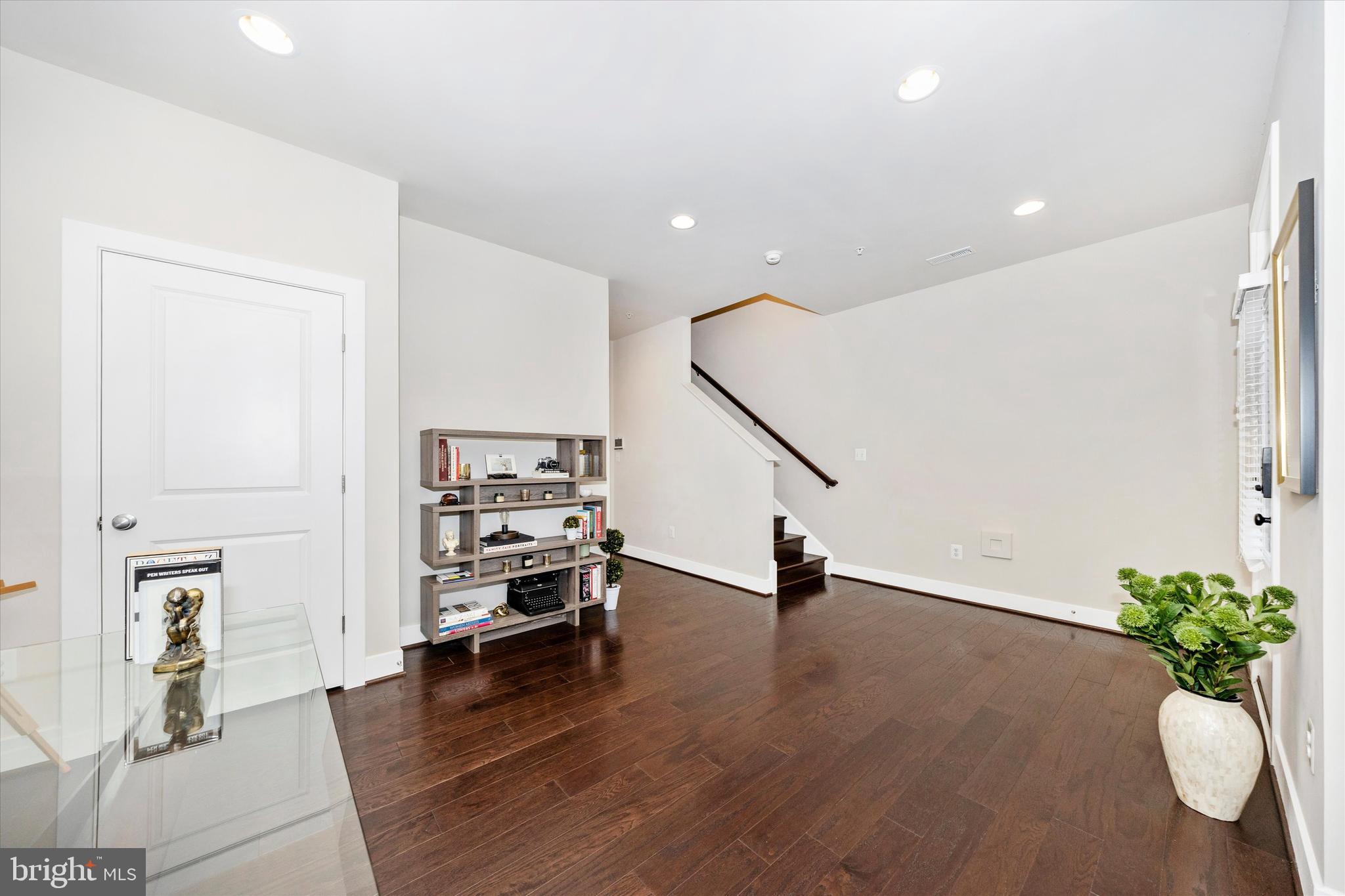 LANDSDALE - Residential