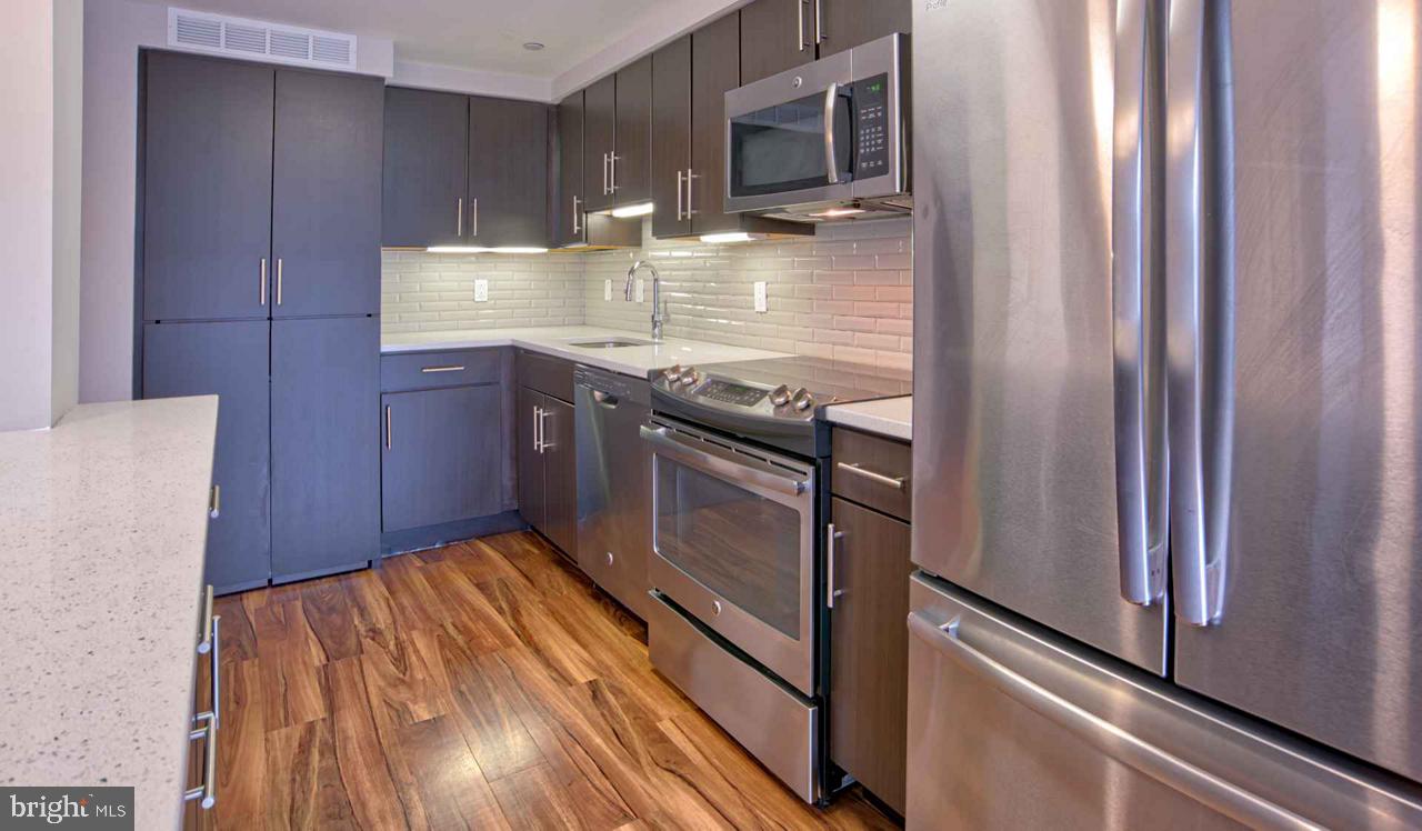 CENTER CITY - Residential Lease