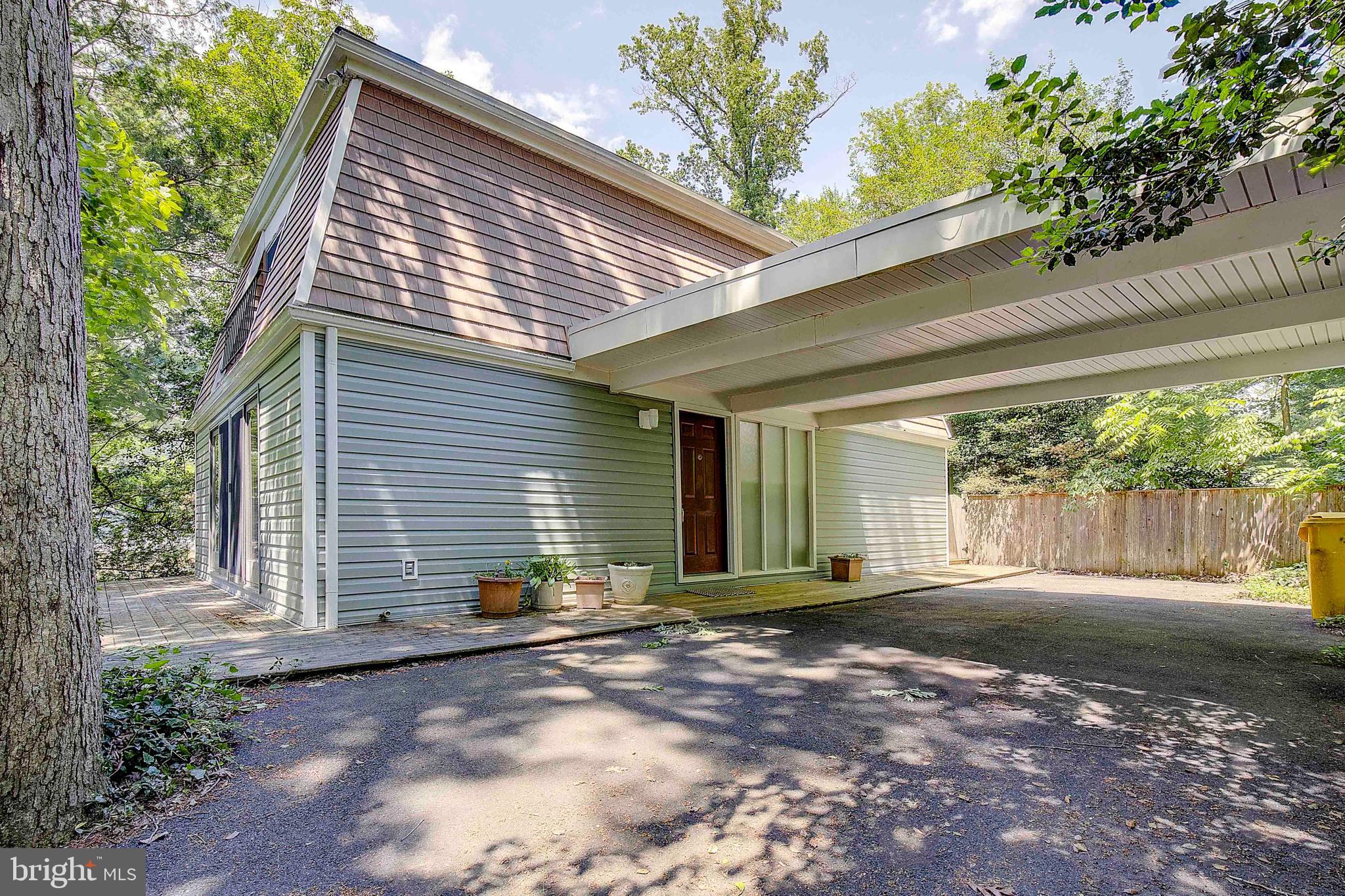 ANNAPOLIS ROADS - Residential