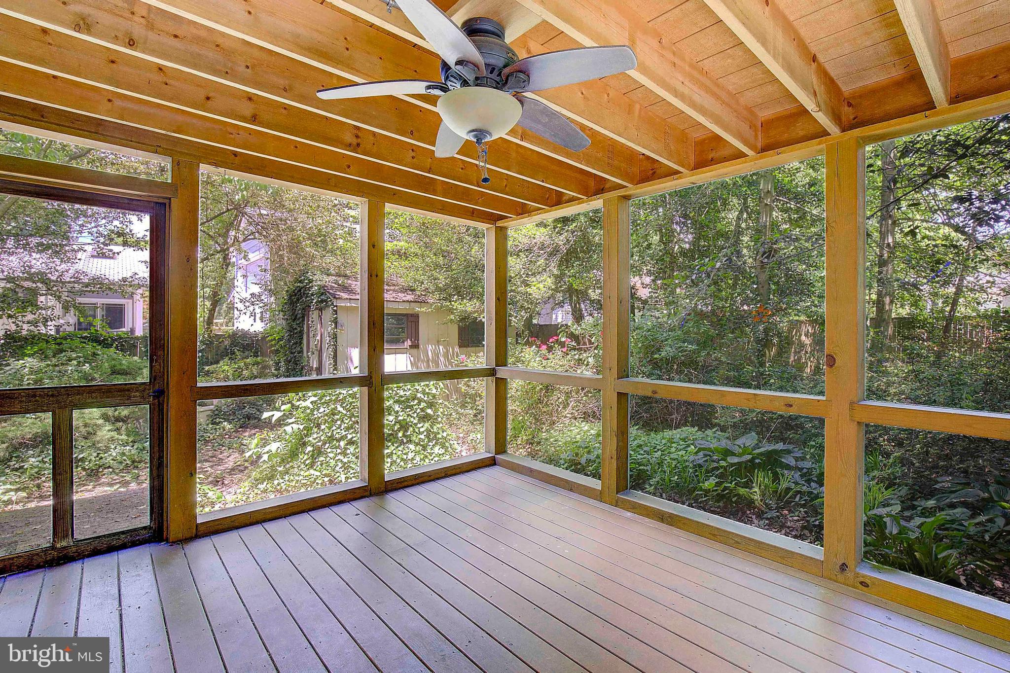 ANNAPOLIS ROADS - Residential