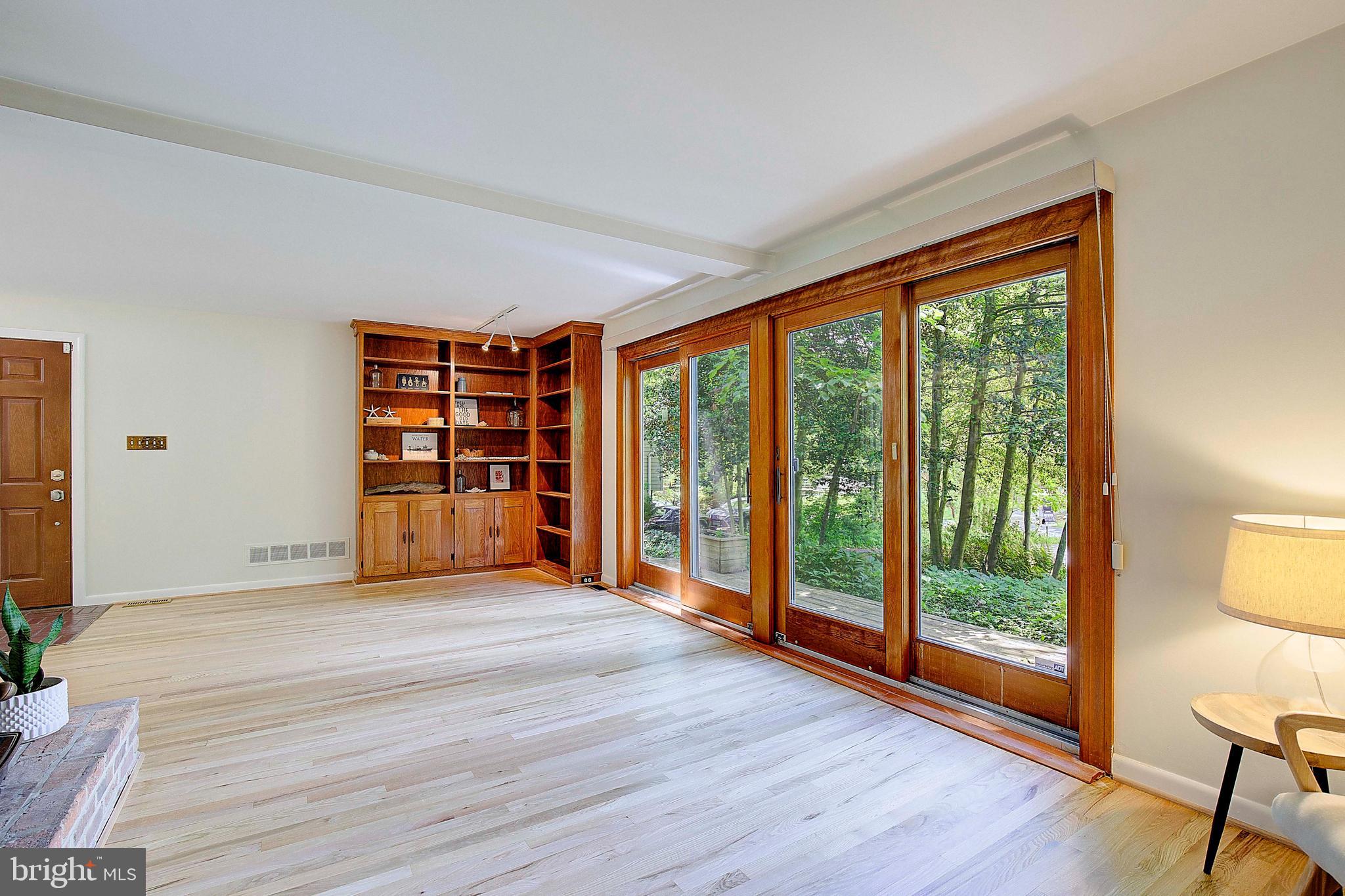 ANNAPOLIS ROADS - Residential