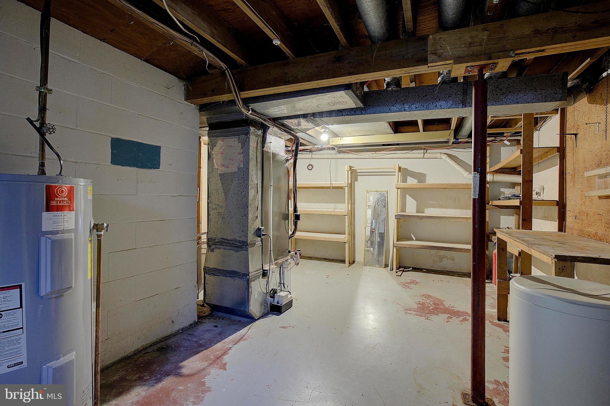 ANNAPOLIS ROADS - Residential