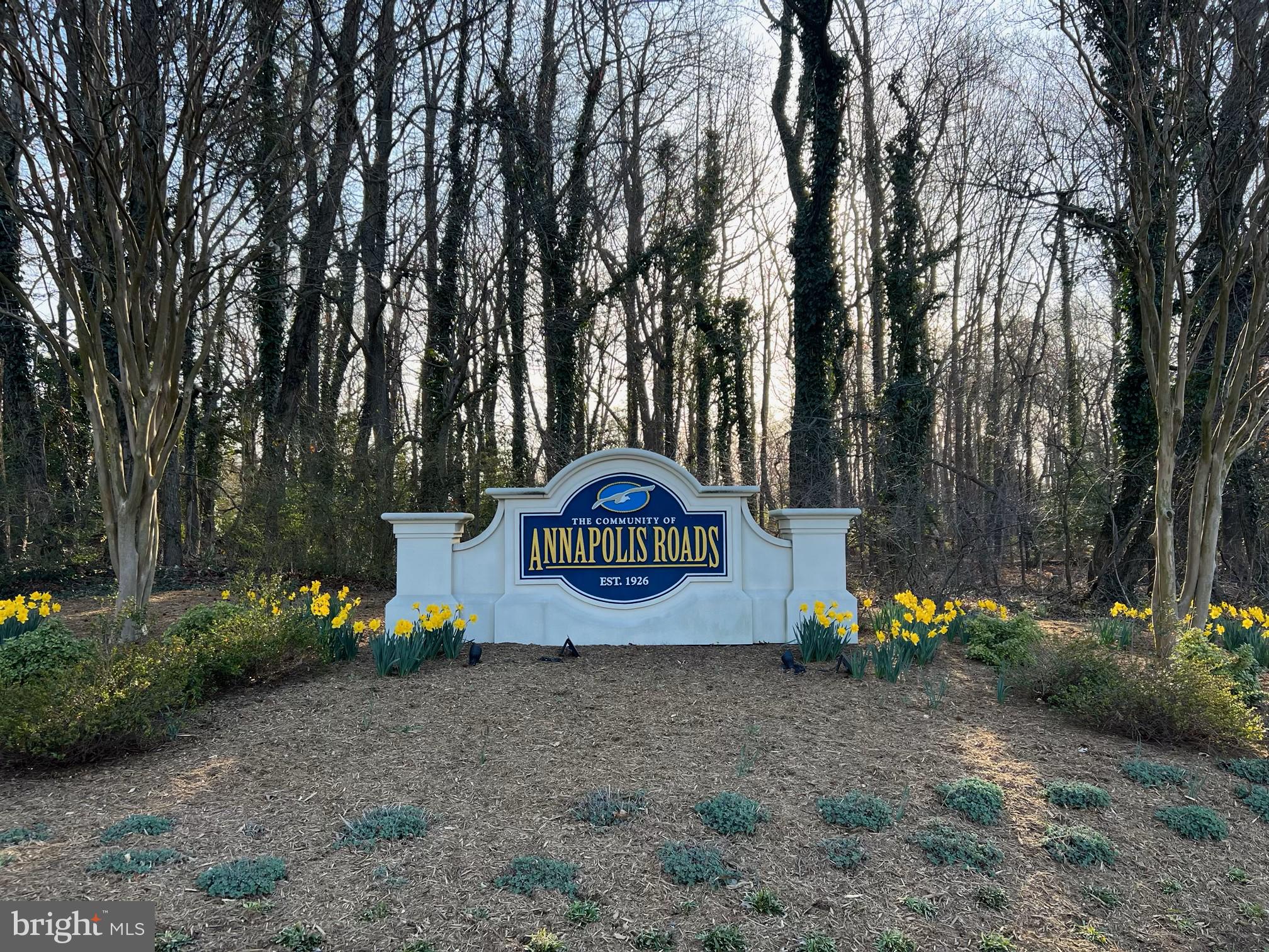 ANNAPOLIS ROADS - Residential