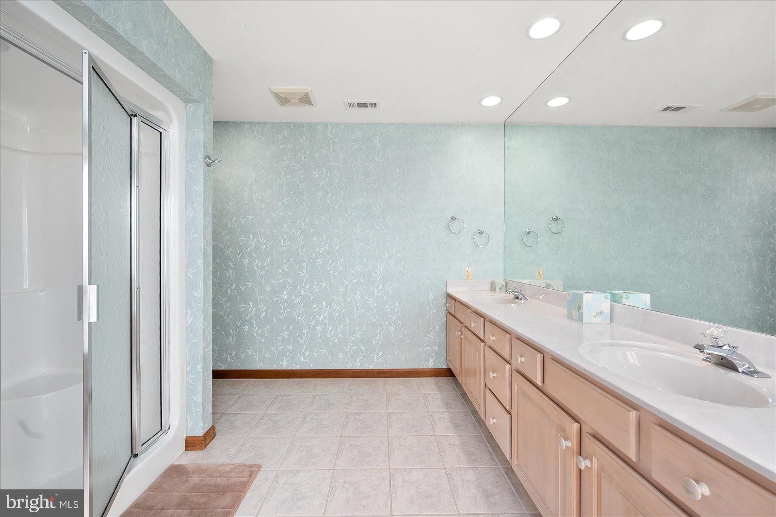 CAINE KEYS II - Residential