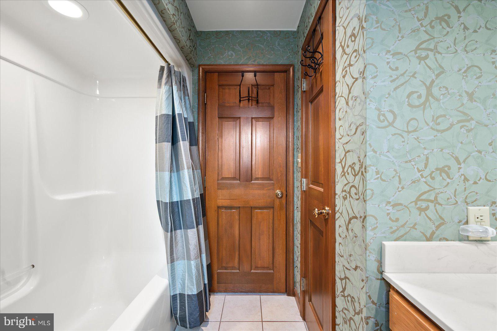 CAINE KEYS II - Residential