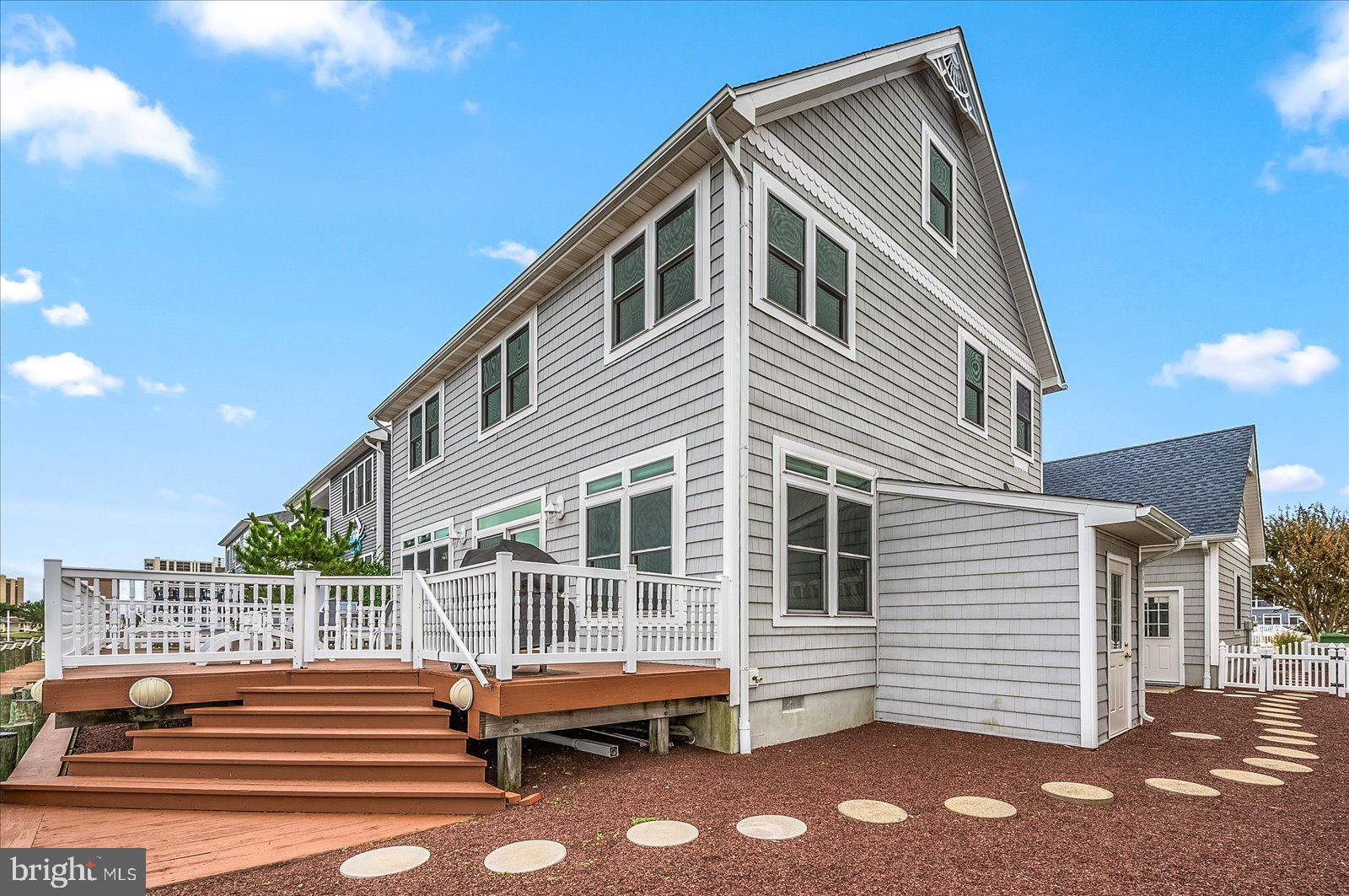 CAINE KEYS II - Residential