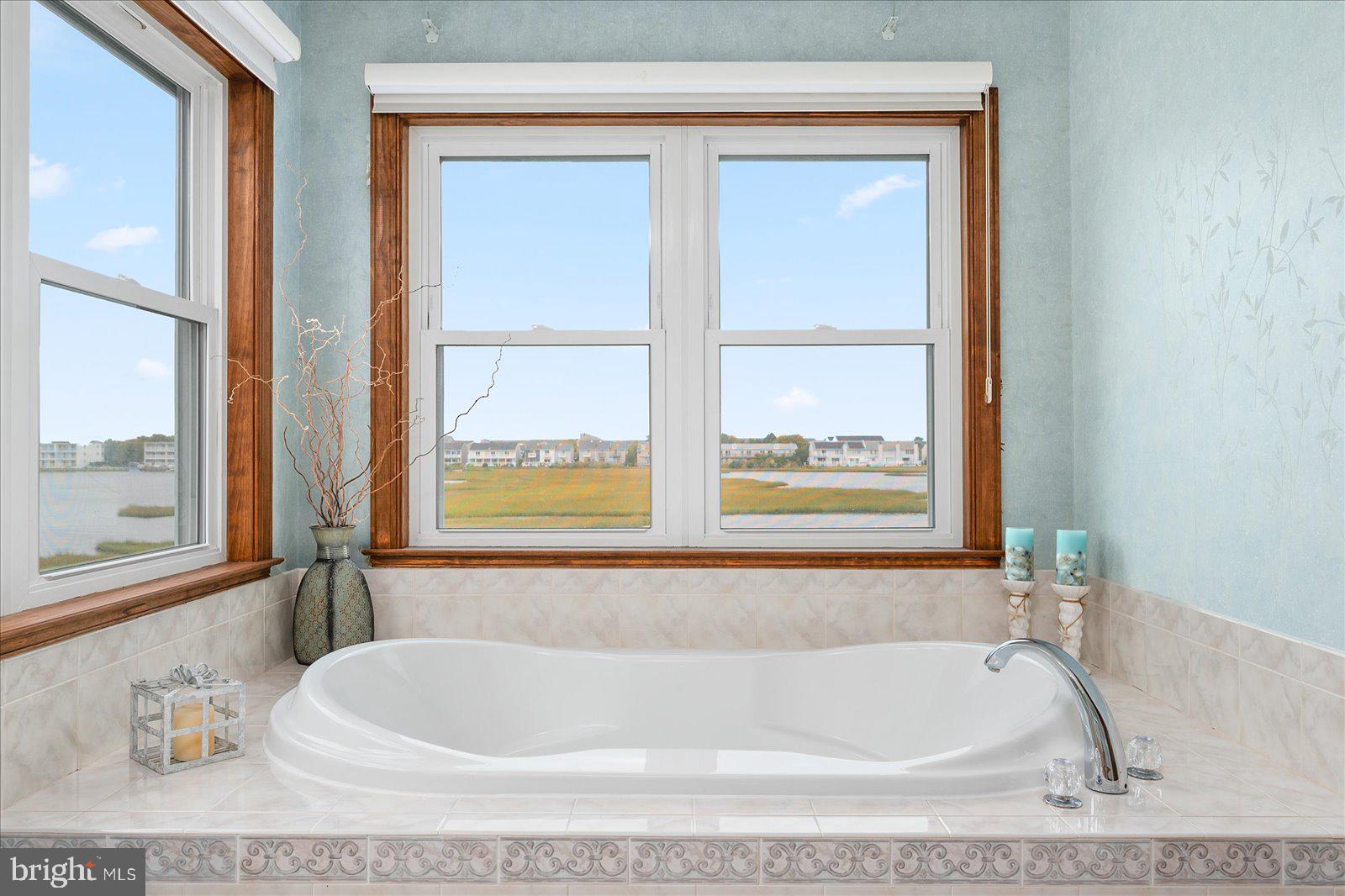 CAINE KEYS II - Residential