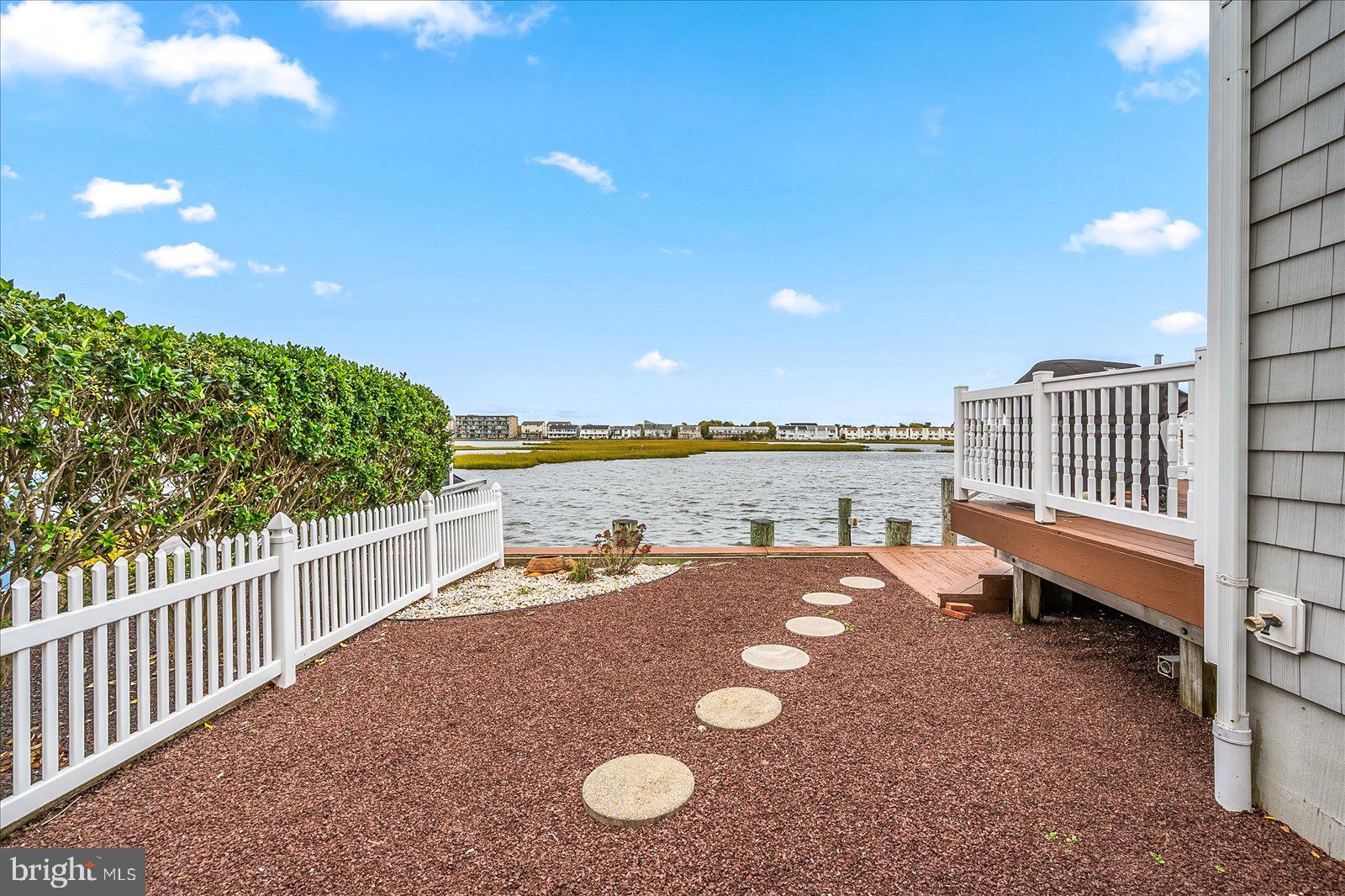 CAINE KEYS II - Residential