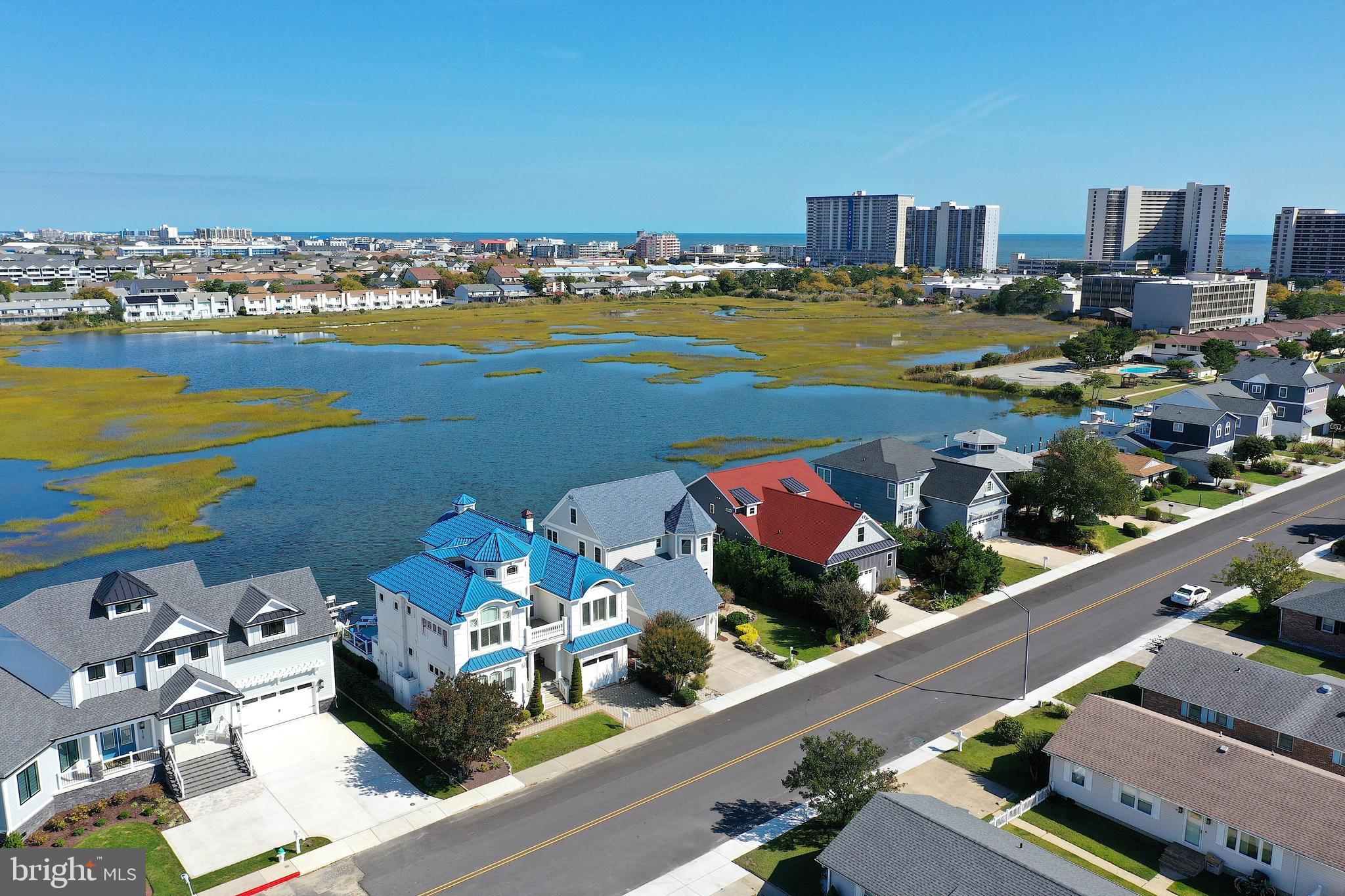 CAINE KEYS II - Residential