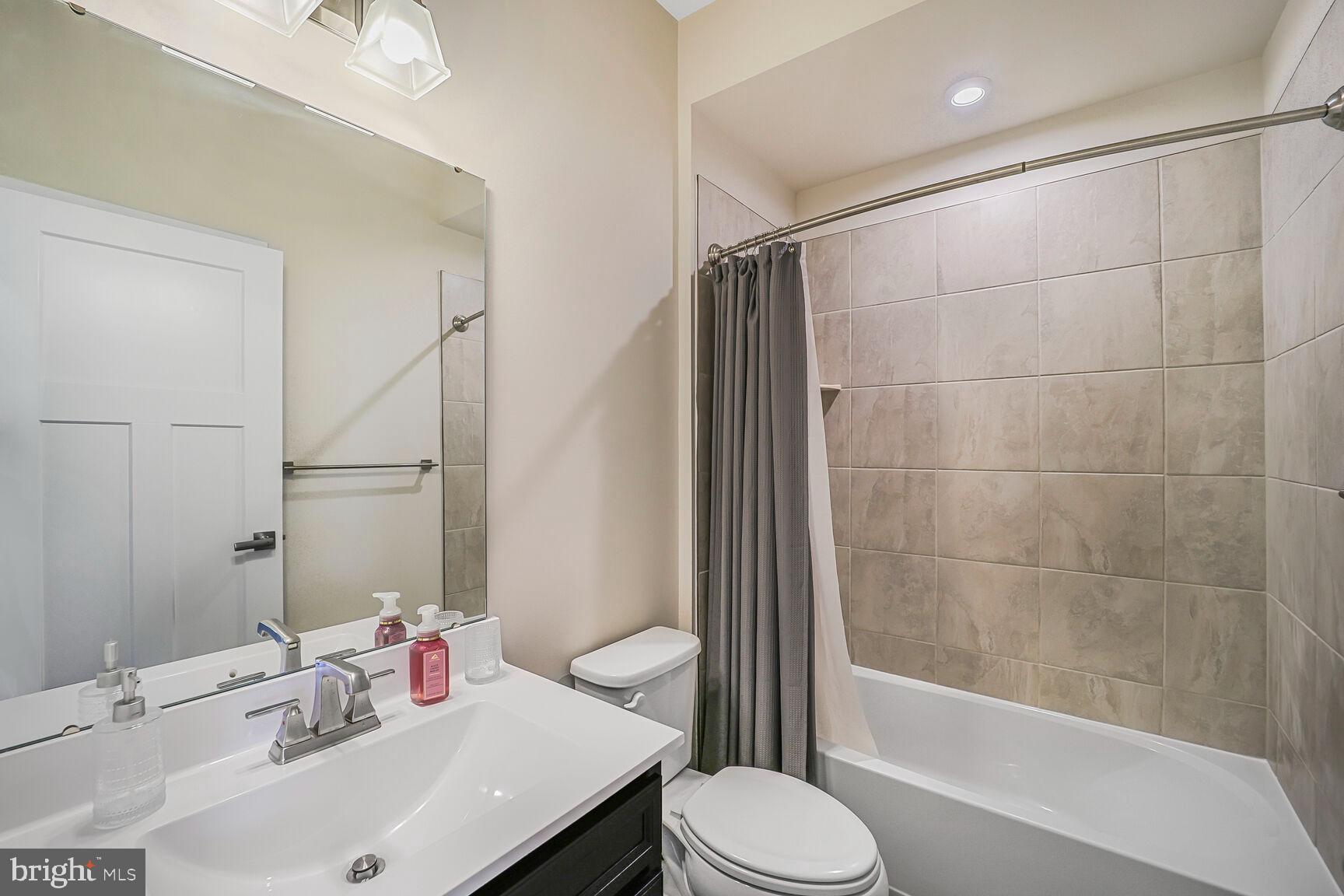 SOUTHLAKE - Residential Lease