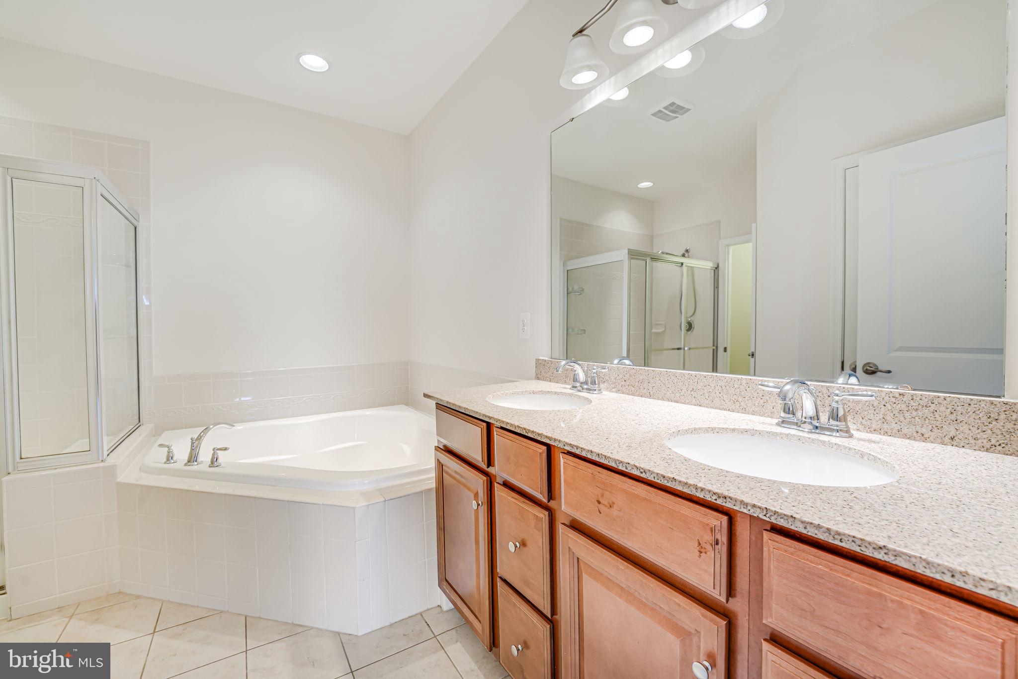 MORLEY CORNER - Residential