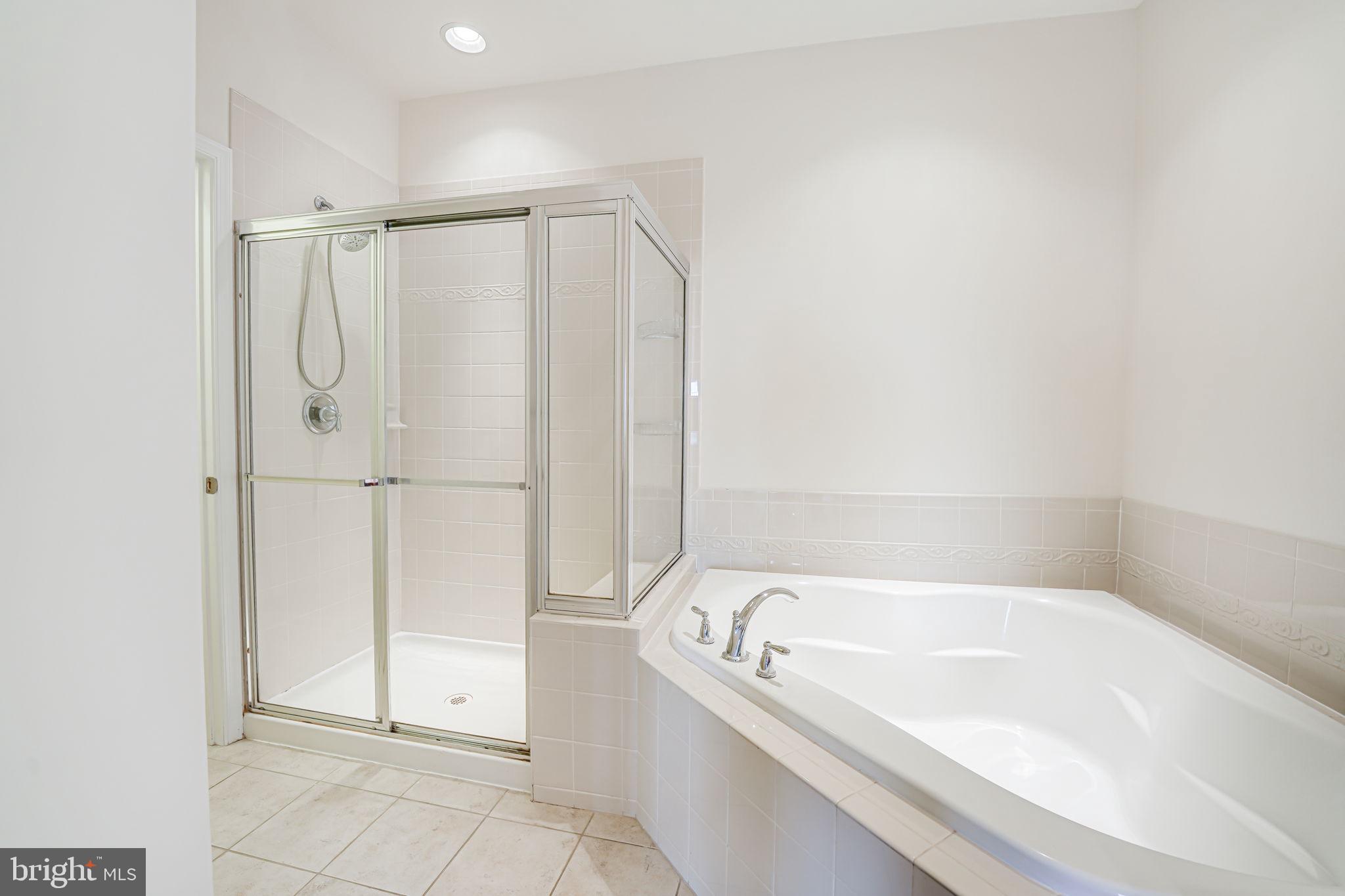 MORLEY CORNER - Residential