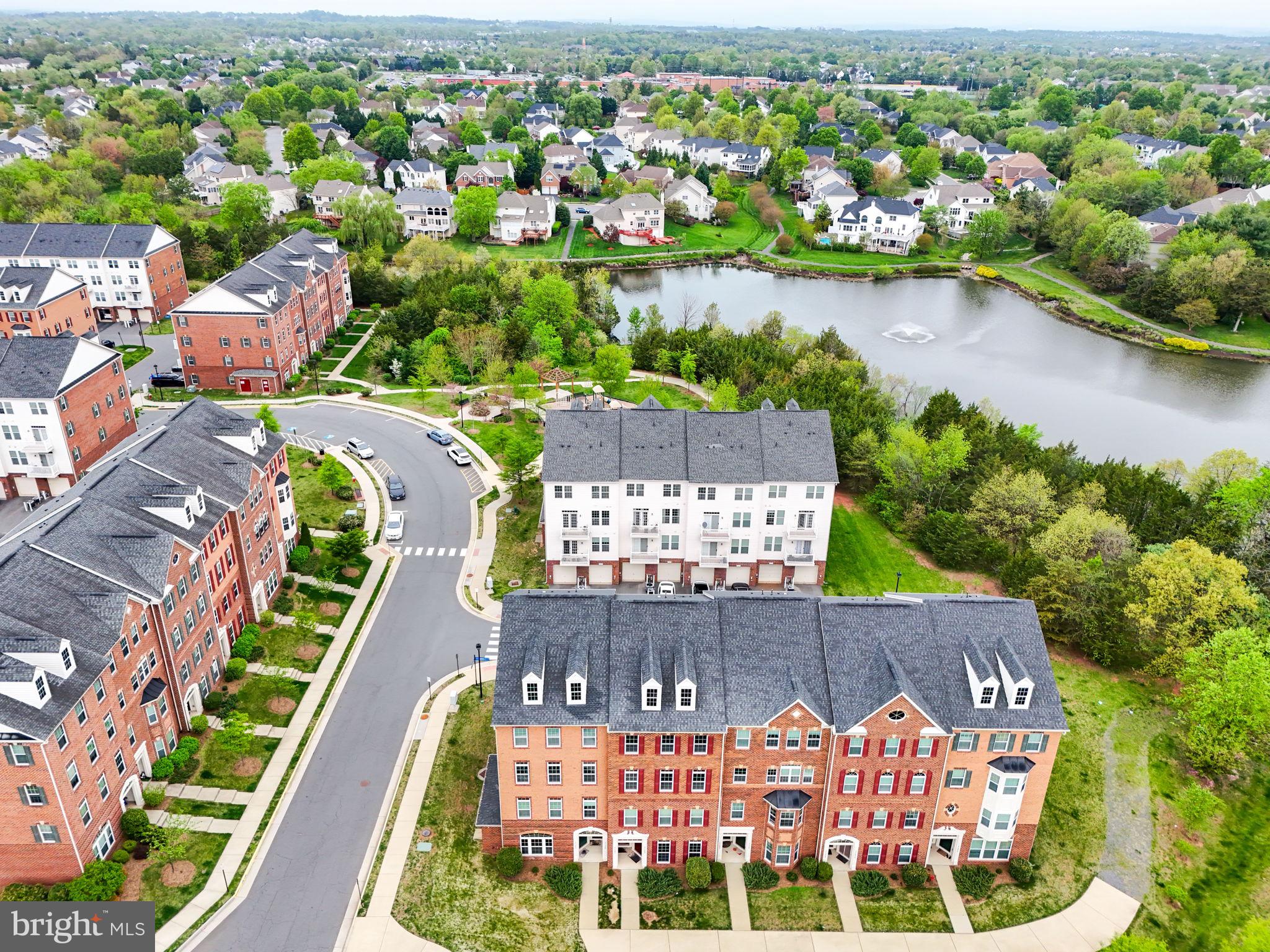 MORLEY CORNER - Residential