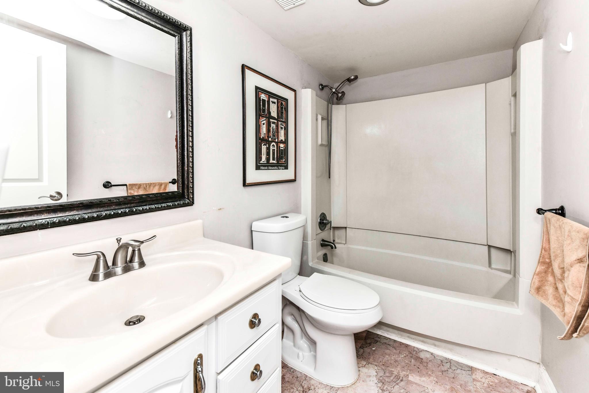 WATERGATE AT LANDMARK - Residential Lease