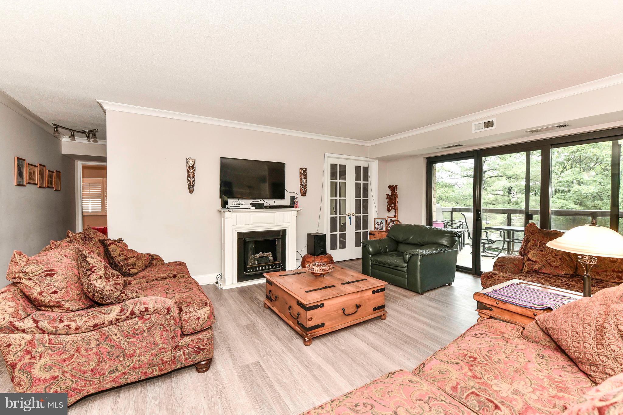 WATERGATE AT LANDMARK - Residential Lease