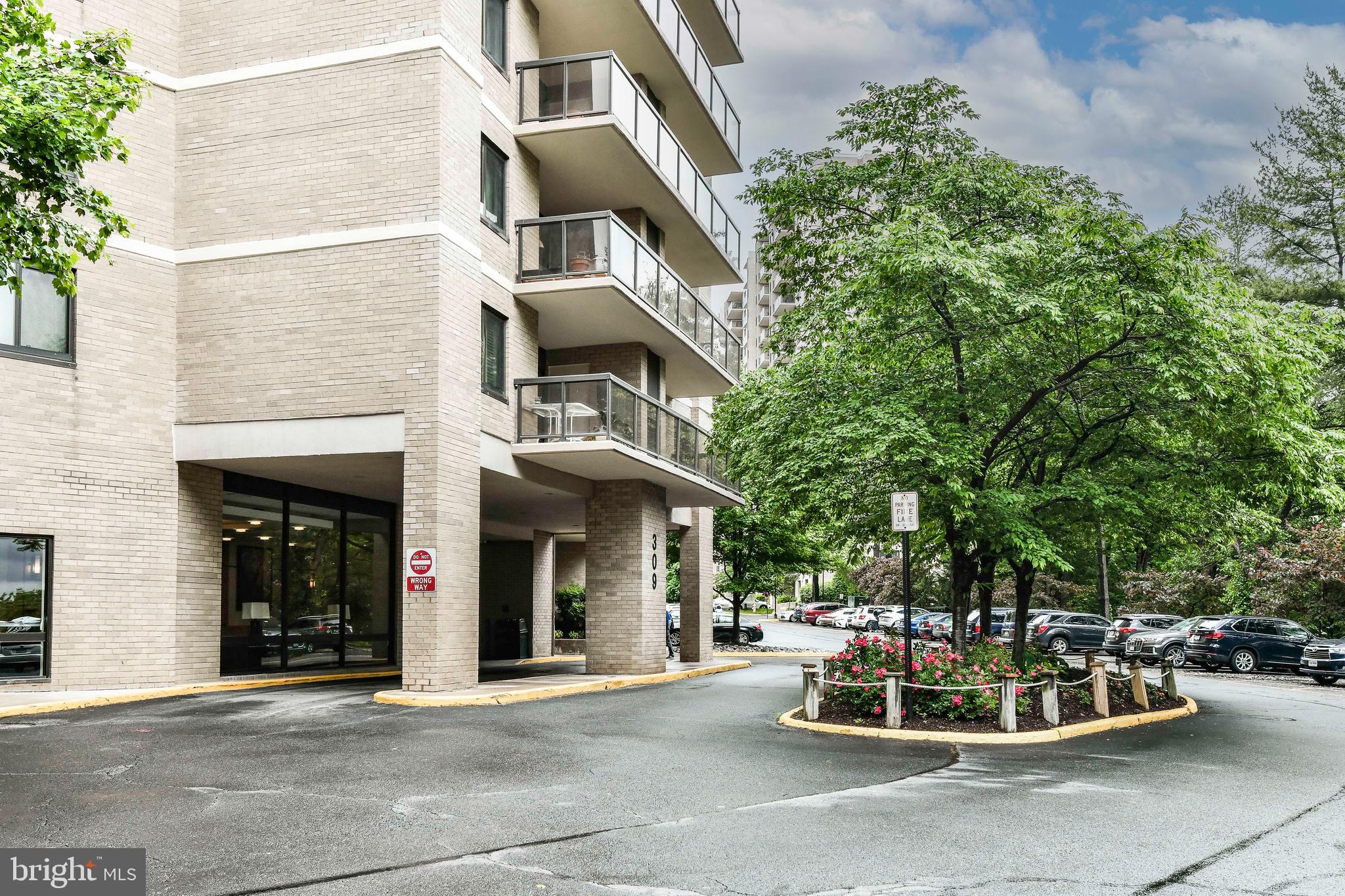 WATERGATE AT LANDMARK - Residential Lease