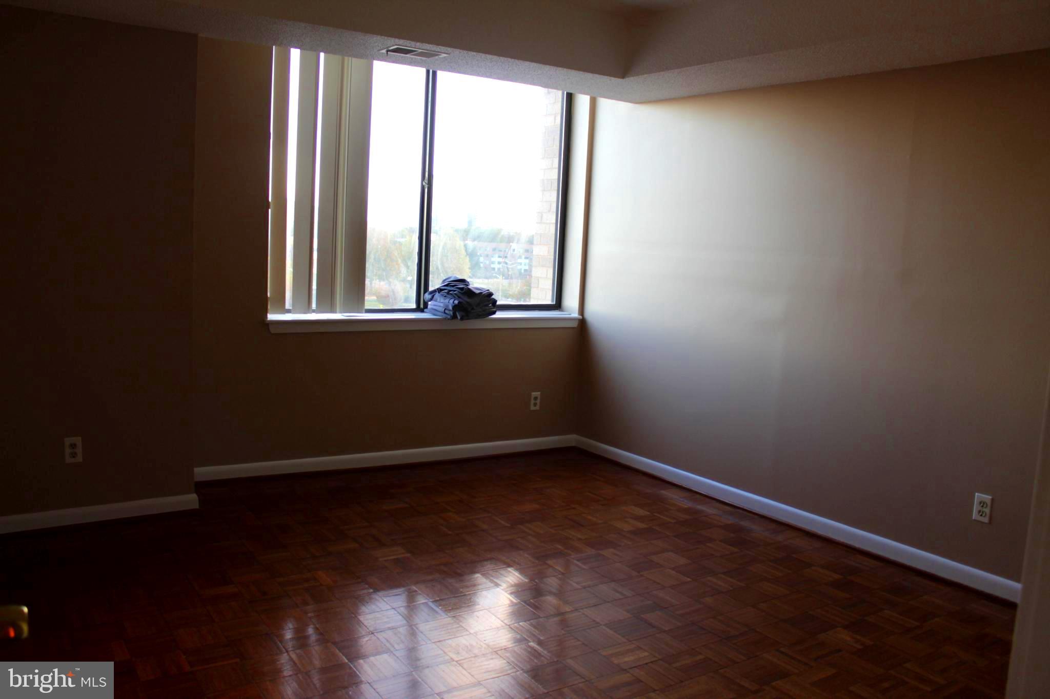 SKYLINE HOUSE - Residential Lease