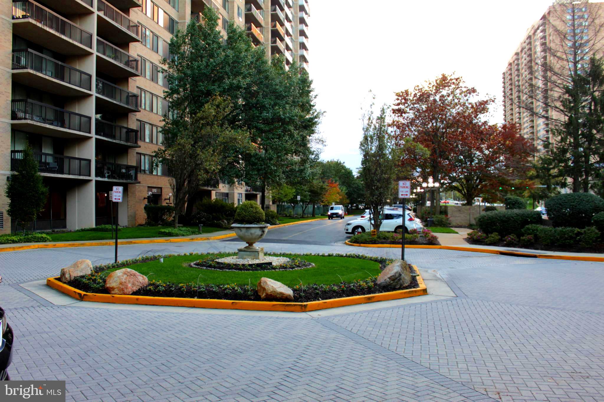 SKYLINE HOUSE - Residential Lease