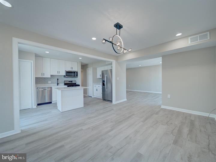 CHELSEA WOODS-PHASE 3> - Residential