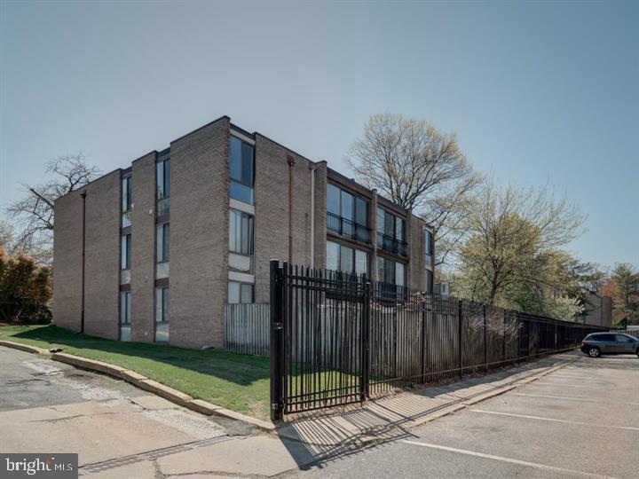 CHELSEA WOODS-PHASE 3> - Residential