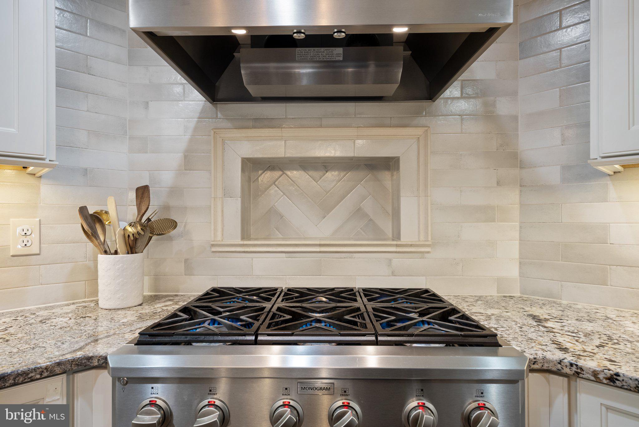 MAGOTHY PARK - Residential