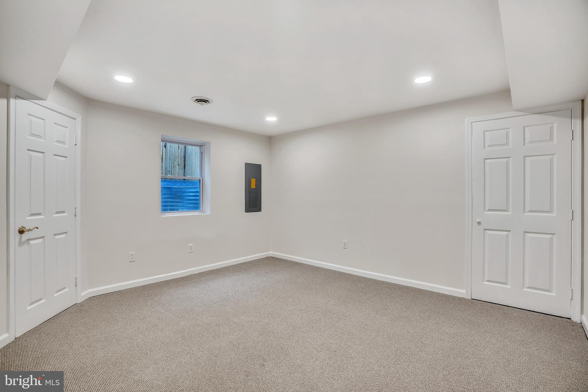 HIGH RIDGE PARK - Residential