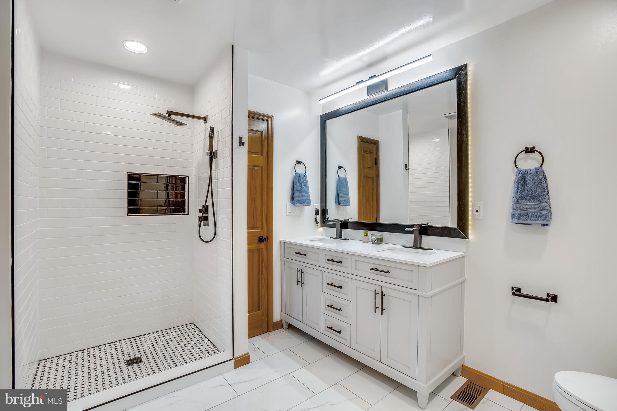 HIGH RIDGE PARK - Residential