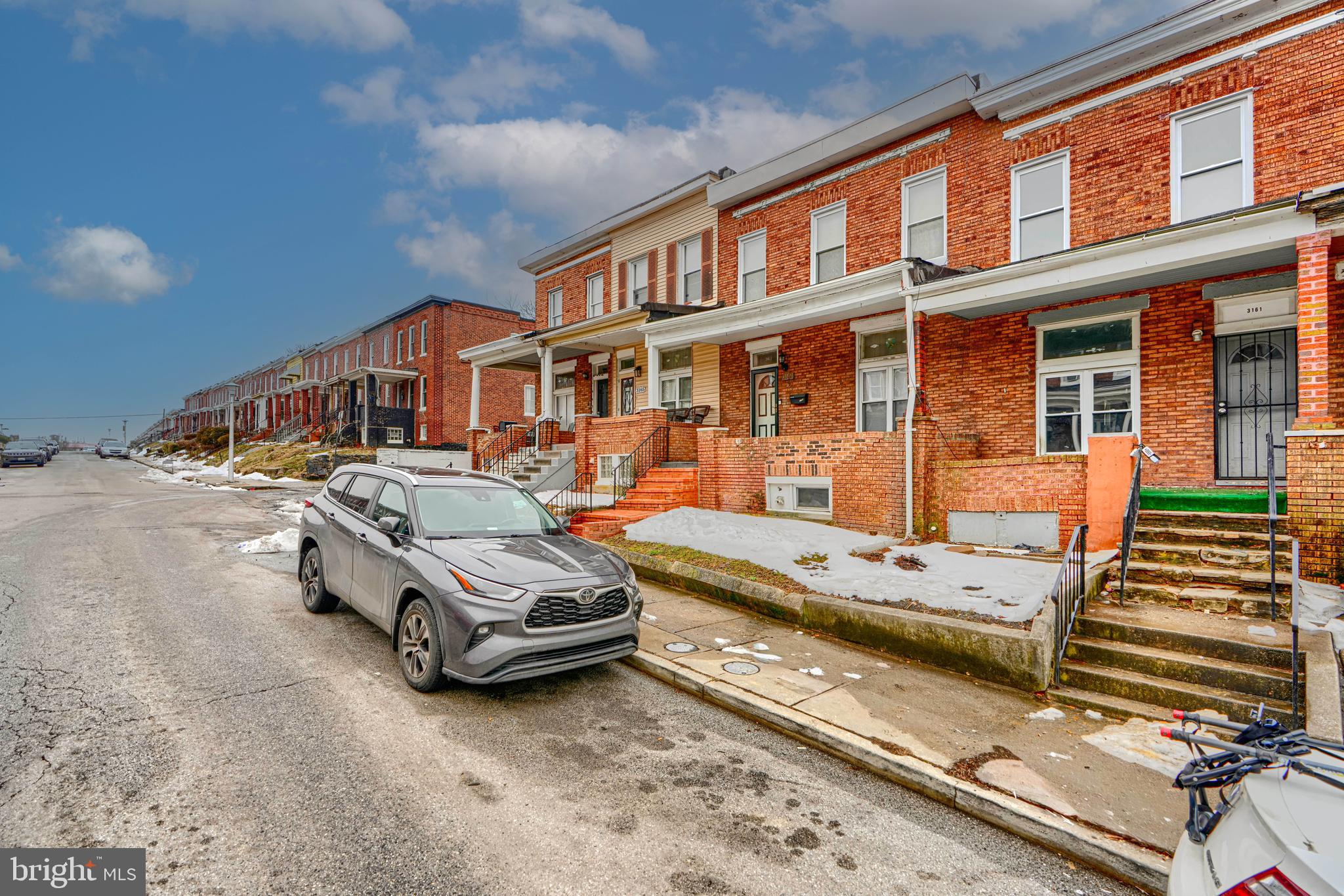 FOUR BY FOUR - Residential