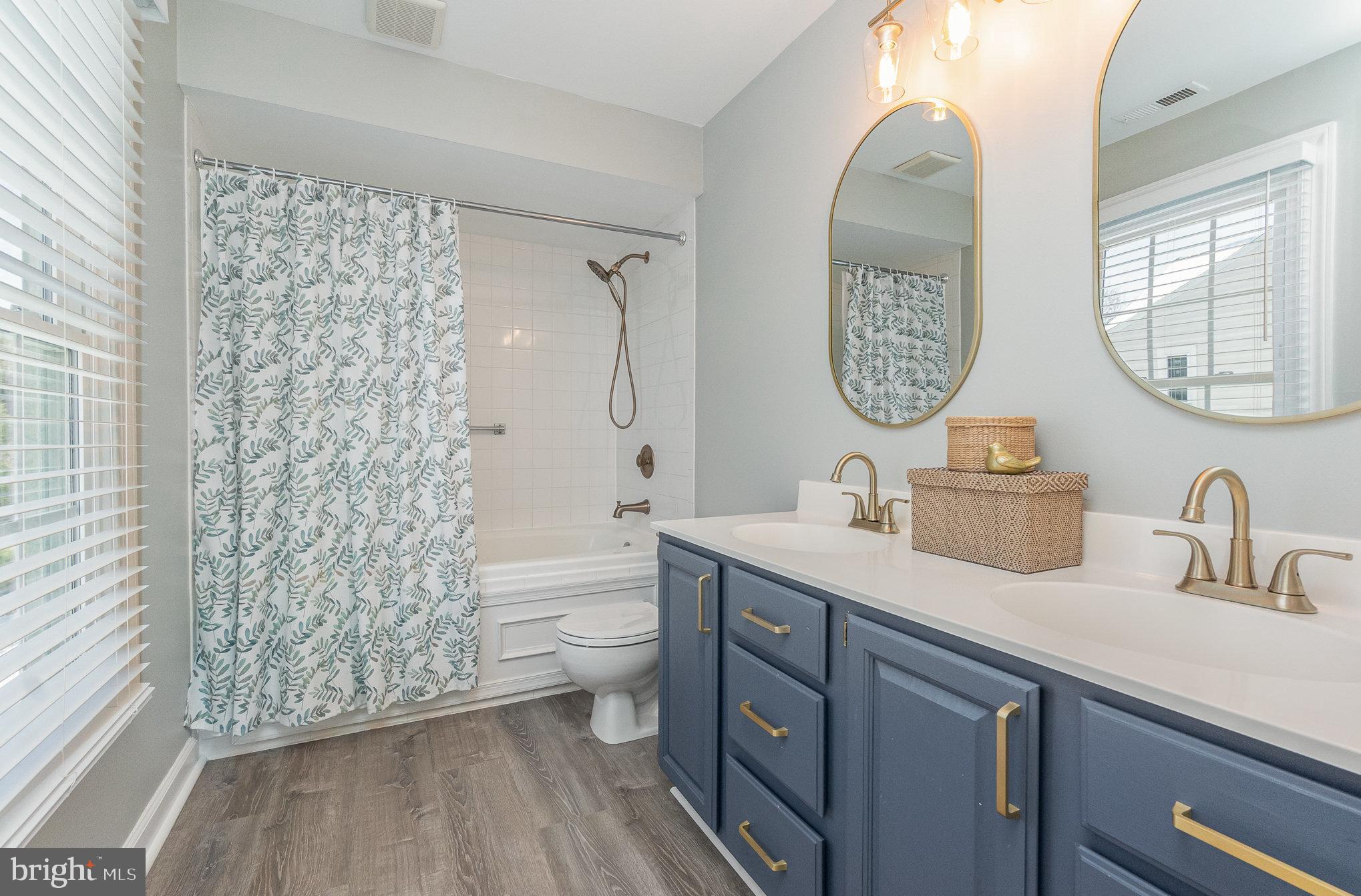 BRENTWOOD PARK - Residential