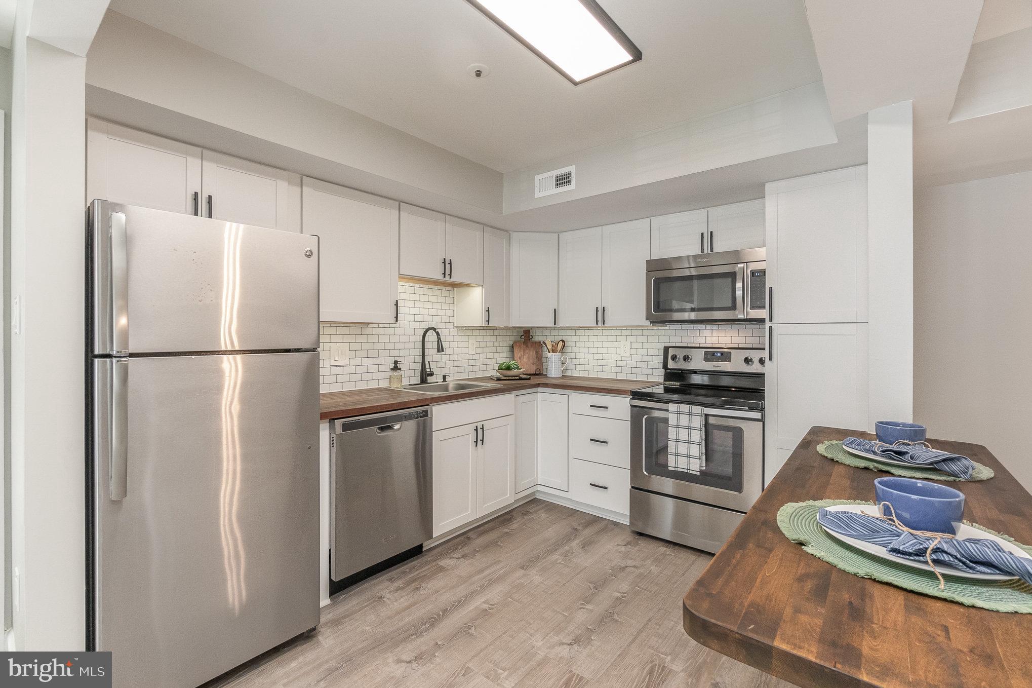 BRENTWOOD PARK - Residential