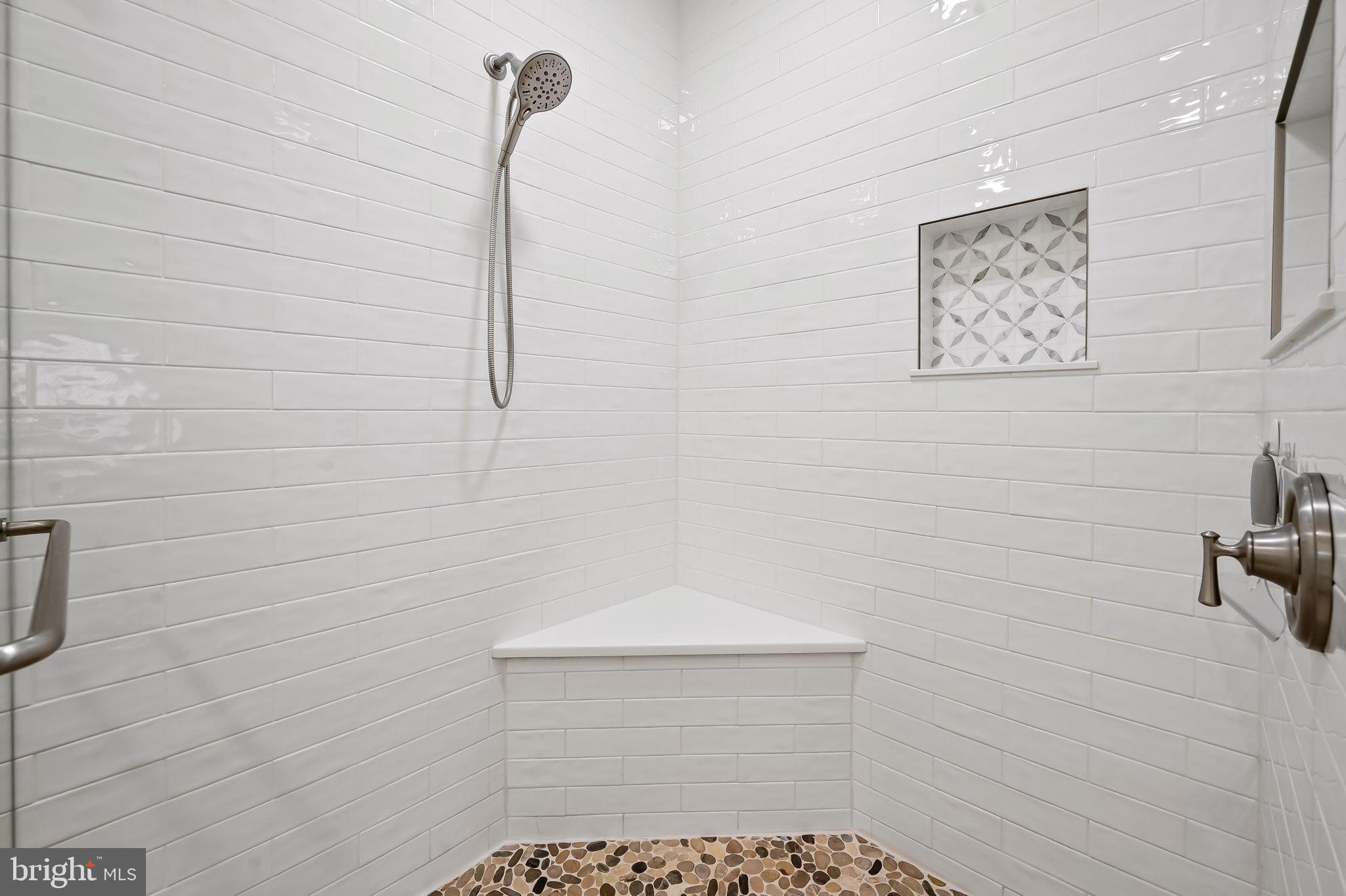 DEER SPRING - Residential Lease