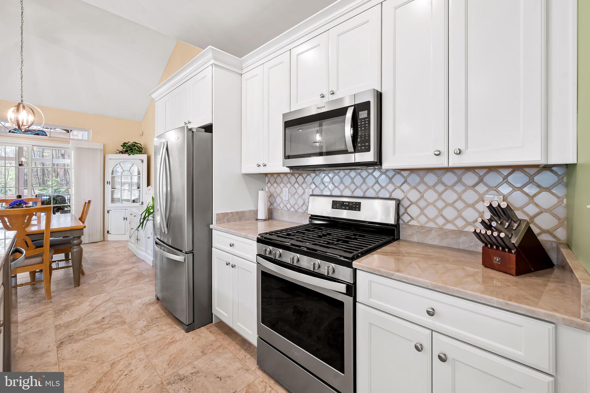 DEER SPRING - Residential Lease