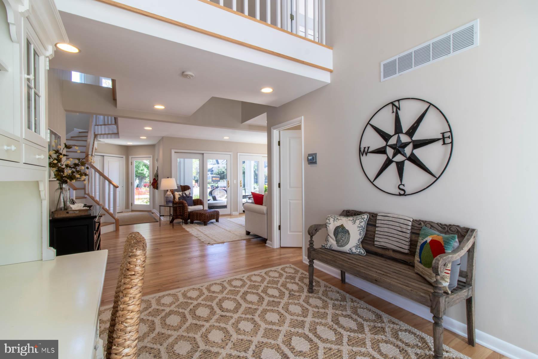 COUNTRY CLUB ESTATES - Residential