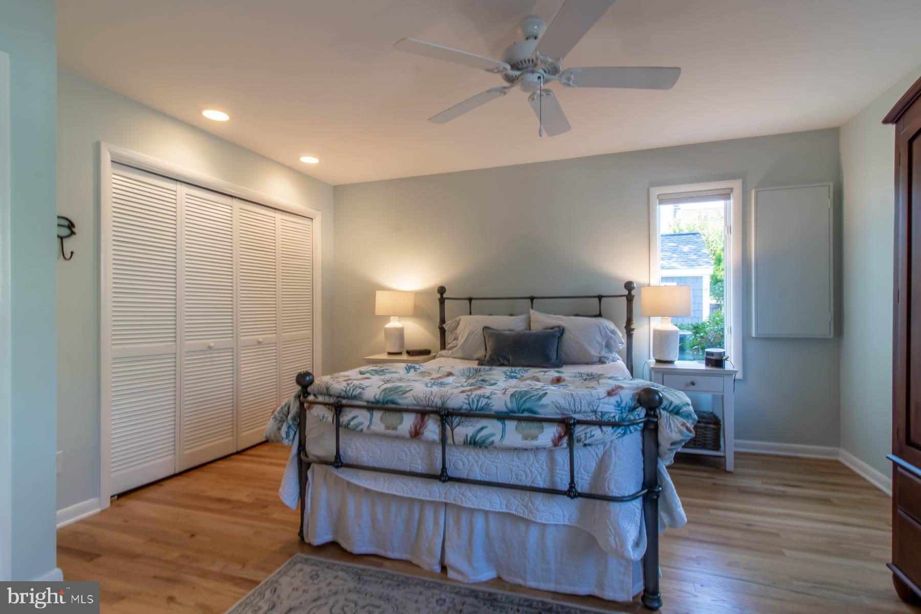 COUNTRY CLUB ESTATES - Residential